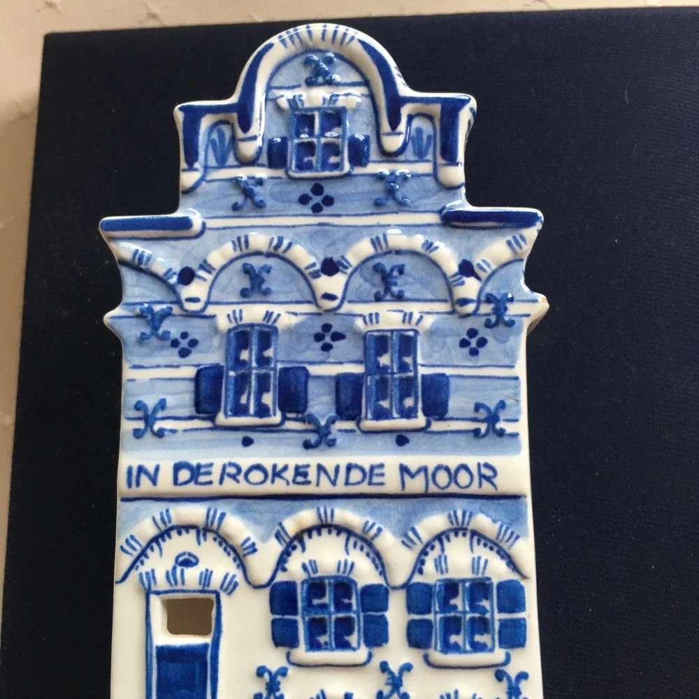 Blue and White Delft Ceramic House-KLM Minis